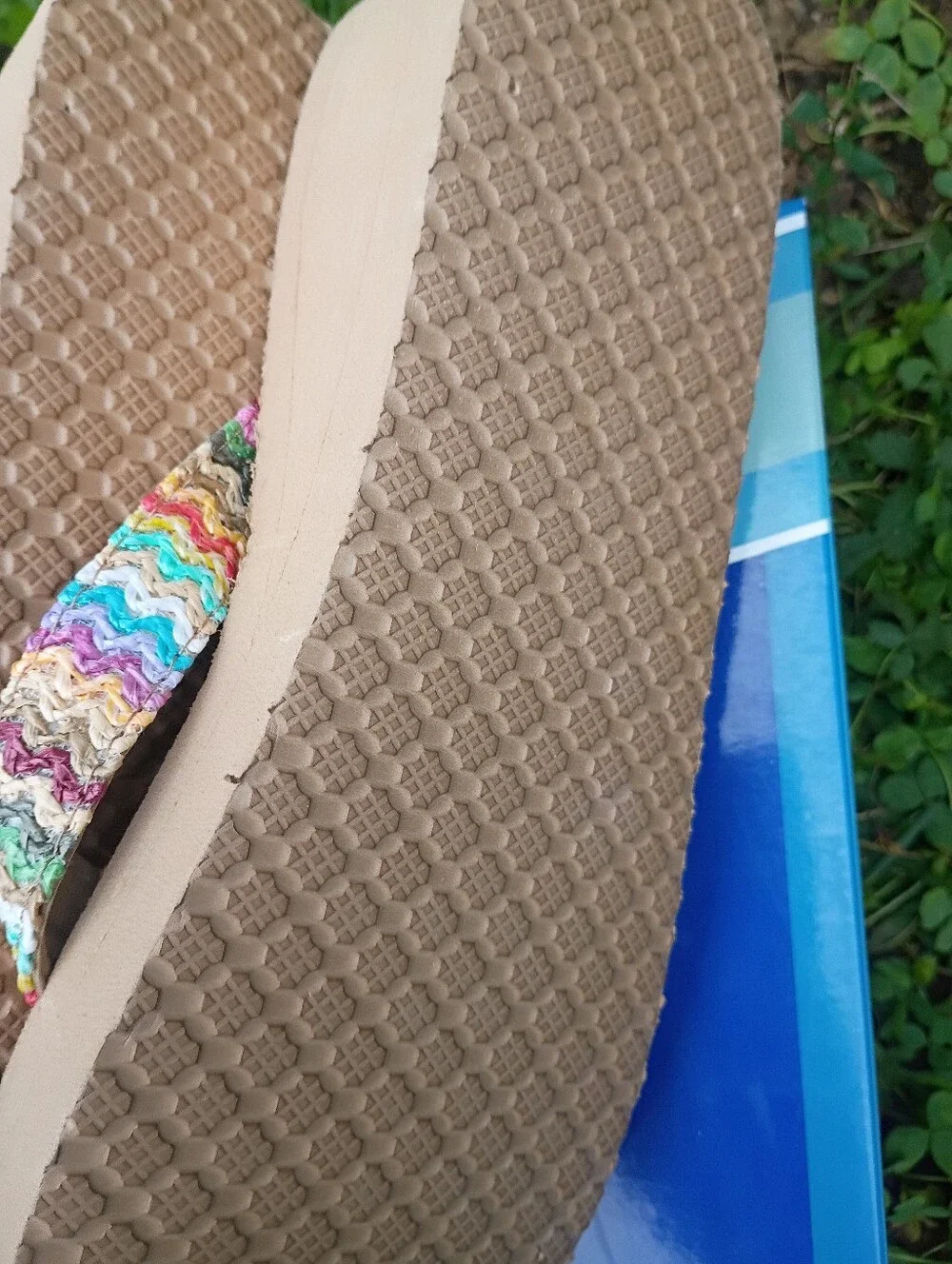 women’s Black and Tan Rope Flip Flops wedges/ Sandals  Woven Straps lot of 2